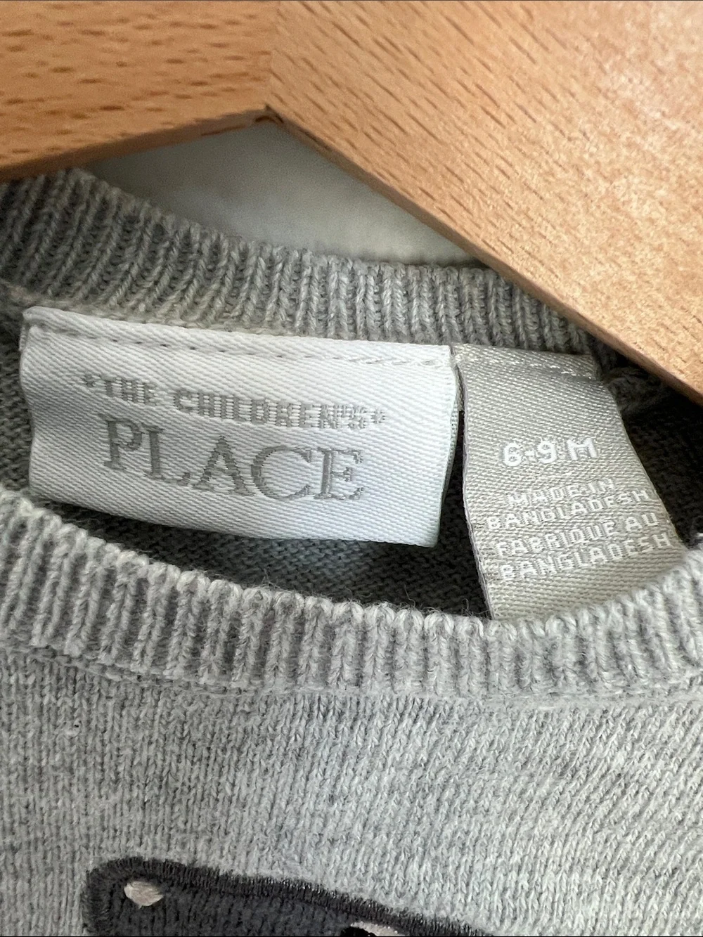 The Children’s Place | Baby Gray Dino Applique Crewneck Sweater Buttons Sz 6-9M